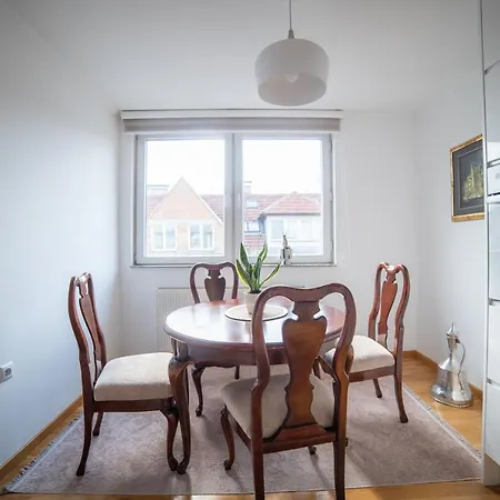 Apartment Bright & Spacious In Main Zone Sarajevo
