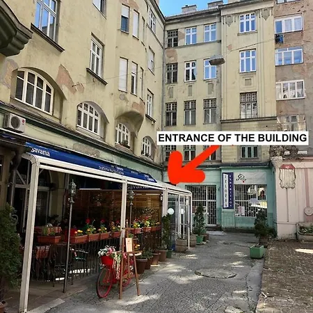 Bright & Spacious In Main Zone *