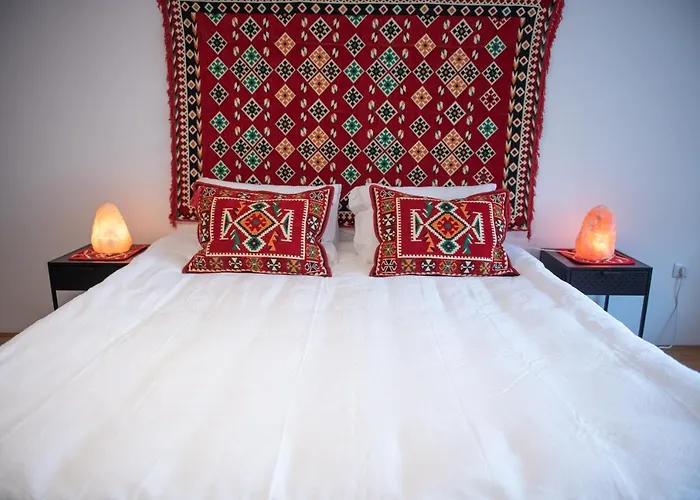 Bright & Spacious In Main Zone 사라예보