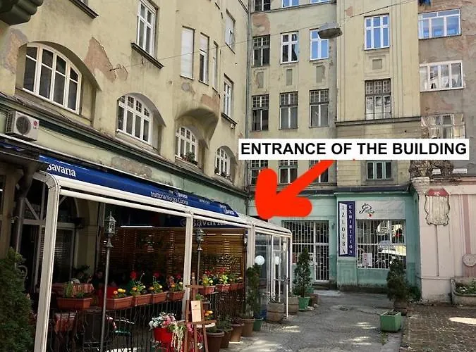 Bright & Spacious In Main Zone *